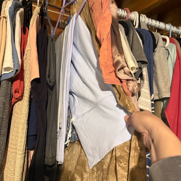 Closet Clean Out - Picture 6 of 15